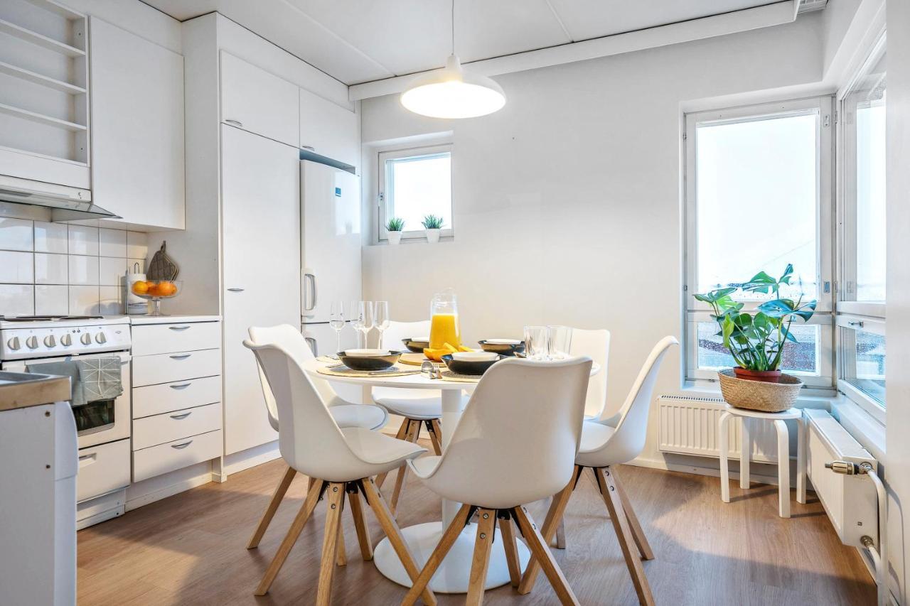 Apartment Sleepwell Sukkula With Private Sauna And Parking Turku Eksteriør billede